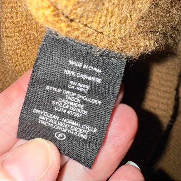 Theory Cashmere Drop Shoulder Turtleneck Sweater in Camel size P - Picture 5 of 5
